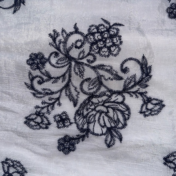 Floral Halter Dress in White and Blue - Picture 6 of 7